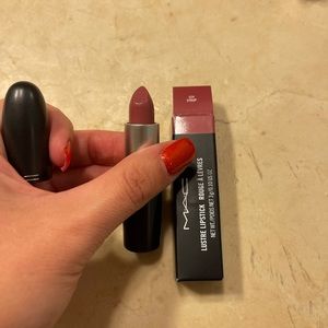 MAC Lustre Lipstick-Syrup